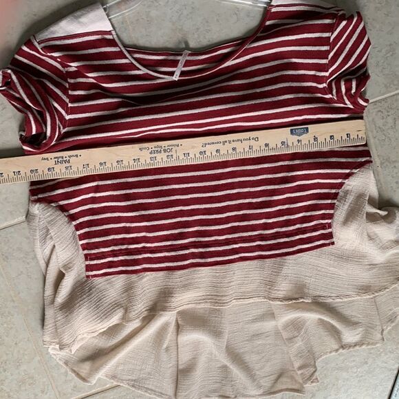 Free People Size Medium short cuffed sleeve top high front/low back - Picture 5 of 11